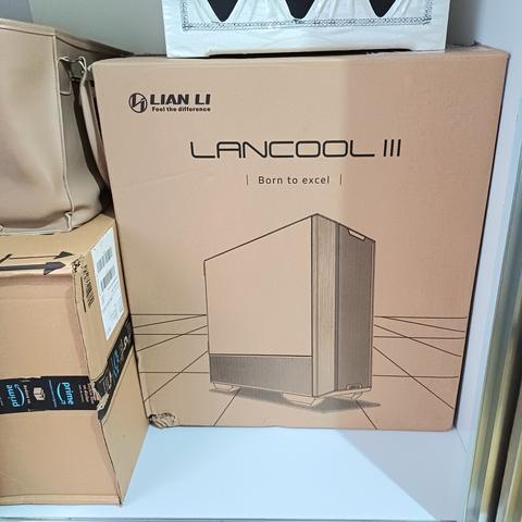 [SATILDI] LIAN LI LANCOOL III E-ATX BEYAZ KASA