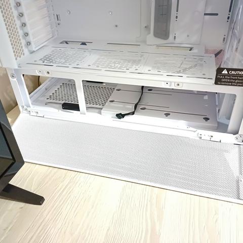 [SATILDI] LIAN LI LANCOOL III E-ATX BEYAZ KASA