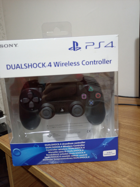 Sony 4 Dualshock 4 v2 22 ay Sony Garantili 350TL