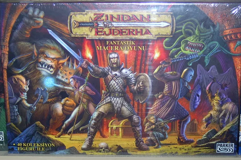 Zindan ve Ejderha Kutu Oyun (Dungeons & Dragons) Türkçe