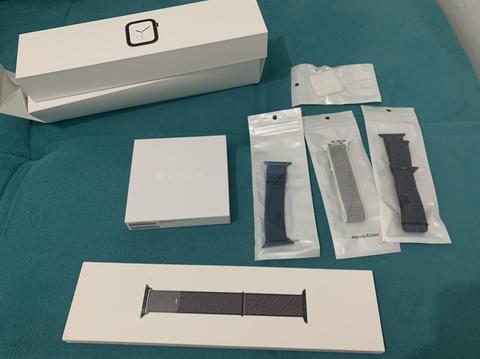 APPLE WATCH 4 - 44 mm SIFIR + EKSTRALAR--2150 TL