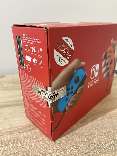 [SATILDI] SATILIK Sıfır, TR - Nintendo Switch Console V2 Red and Blue Joy-Con Edition - Açılmamış Kutu