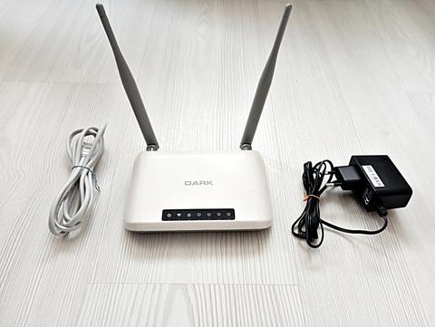 [Satıldı] Dark WRT302 300Mbit Router/Repeater/Access point