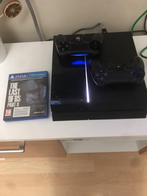 Sat/TAK PS 4 FAT 500 GB, PS Plus DLX  + TLOU 2 DİSK