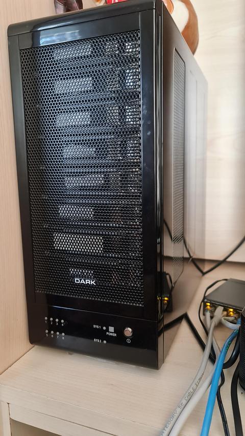 Dark StoreX.D80 DAS 8x3.5" Hot Swap HDD/SSHD Slots, 24TB HDD