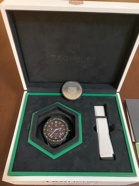 TAG HEUER CALIBRE E4 SBG8A Connected Watch Golf Edition