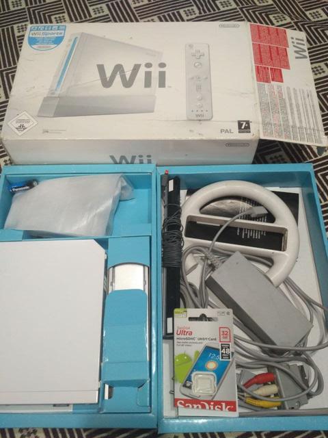 [SATILDI] Nintendo Wii - Kutulu, Direksiyonlu - 32 GB - 620 TL