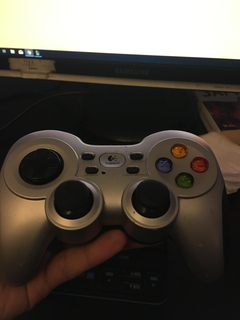 Logitech Gamepad F710