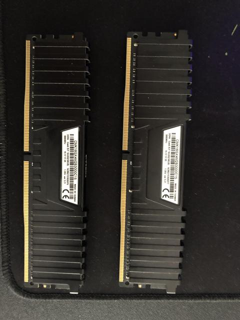 CORSAIR 16GB (2x8GB) Vengeance DDR4 3000MHz CL16 Dual Kit Ram