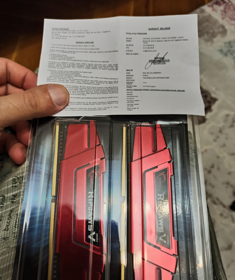 G.Skill RipJaws V 16 GB (2x8) DDR4 3000MHz CL16 Ram [SATILDILAR]