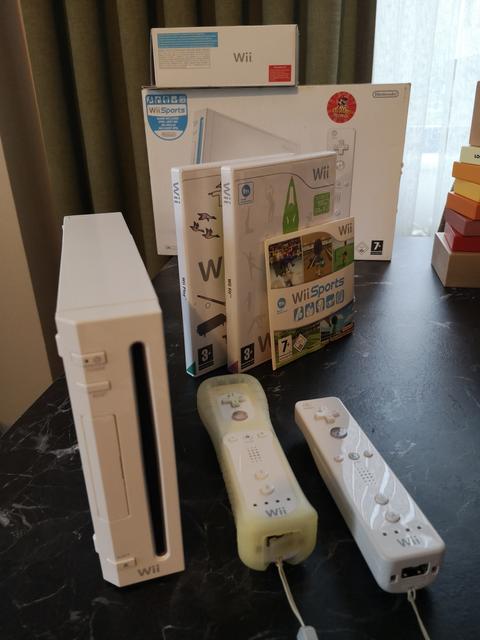 (Satılık) Nintendo Wii + Balance Board + Oyunlar