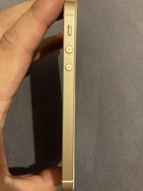 ACİL SATILIK iphone se 16 GB altın rengi Kutulu FİYAT DÜŞTÜ