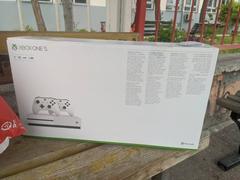 Satılık Xbox One S 1 TB tek kollu