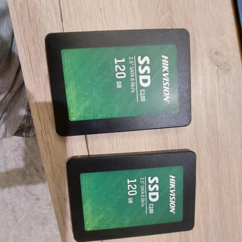 2.5 inç  SSD disk 120 gb. 2adet