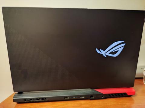 ASUS ROG STRIX G713IC-HX009 AMD RYZEN 7 4800H 16GB 1 TB SSD 4GB RTX3050 17.3" FHD 144 HZ