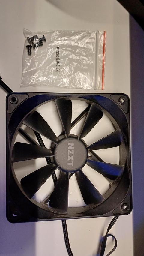 NZXT 120 mm fan