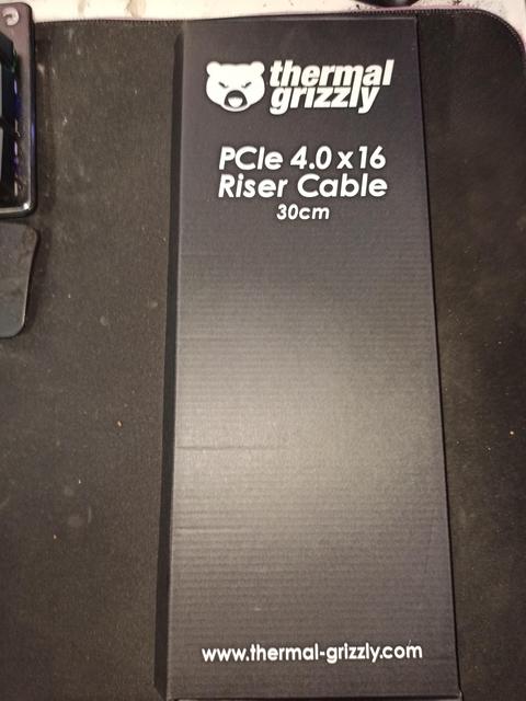 [SATILDI] SATILIK _Thermal Grizzly Pcı-E 4.0 X16 Riser Kablo 30CM