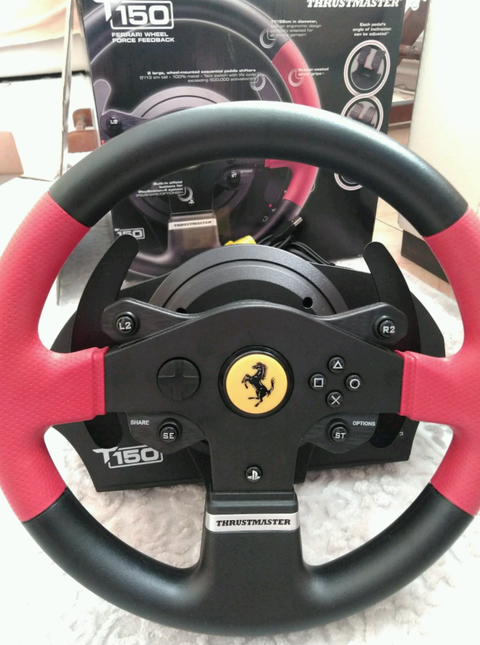 Thrustmaster T150 Ferrari ve Logitech pedal + shifter