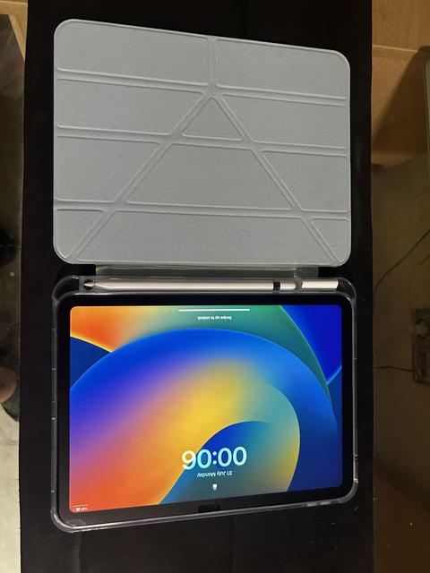 [SATILDI] iPAD 10. NESİL 64 GB WİFİ 2 aylık+ APPLE PENCİL 1. NESİL + KILIF