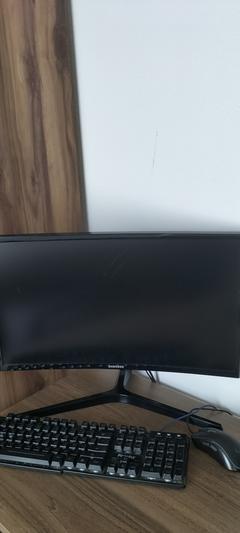 [SATILDI] Samsung Curved Crg5 24 İnc Monitör