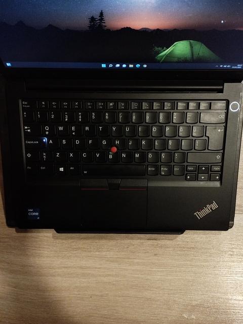 Lenovo ThinkPad E14 Gen 2 20TA0050TX i7-1165G7 8 GB 512 GB SSD Iris Xe Graphics 14" Full HD Notebook