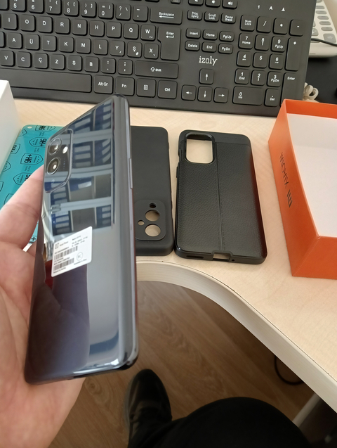 [SATILDI] Oneplus 9 Siyah 8/128 gb Sıfır gibi tertemiz 7800 tl