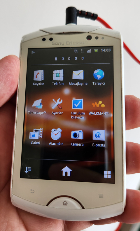 Sony Live With Walkman telefon, WT19i, süper ses!