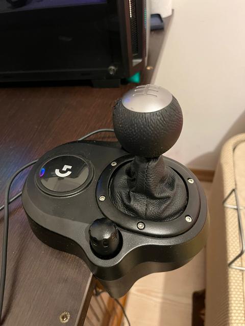 Logitech G29+Shifter 3Yıllık az kullanılmış Tertemiz