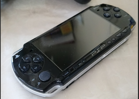 Satılık PSP-2004 ve Bazı Aksesuarlar