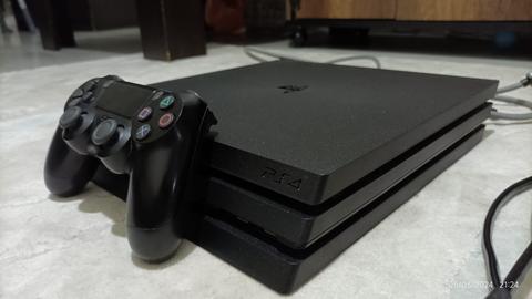 SATILIK PS4 PRO CUH 7216 8500TL