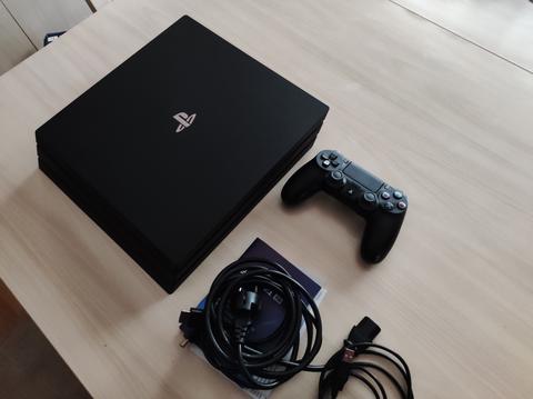 PlayStation 4 Pro 1 TB Siyah Temiz Sıfırdan Farksız