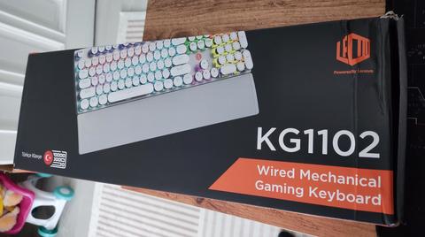 [SATILDI] Lenovo Lecoo KG1102 RGB  klavye +  Rampage BYGAME-M1 maus