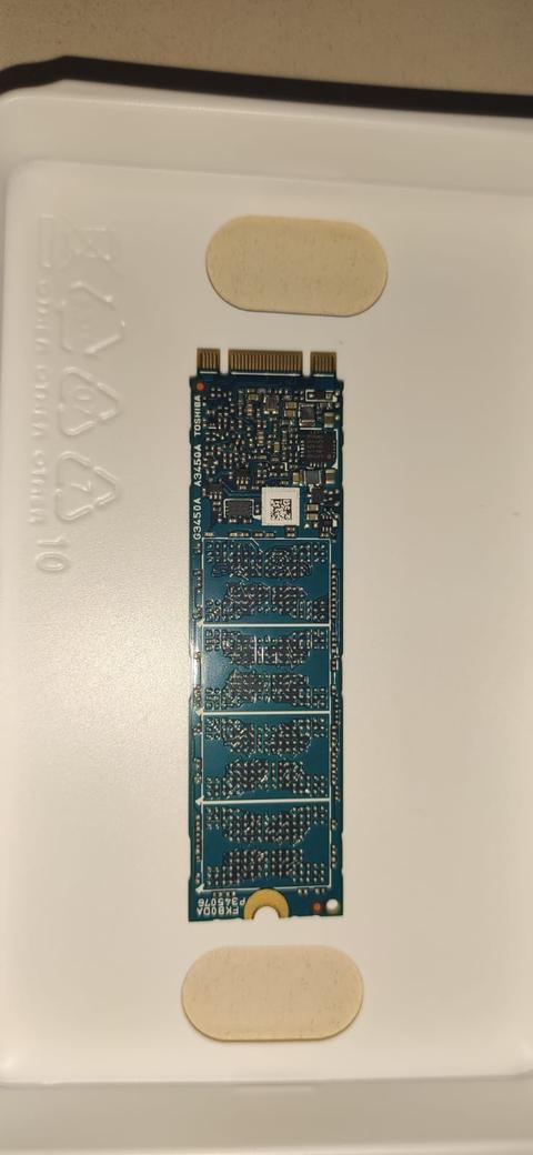 128 GB M2 SSD Toshiba