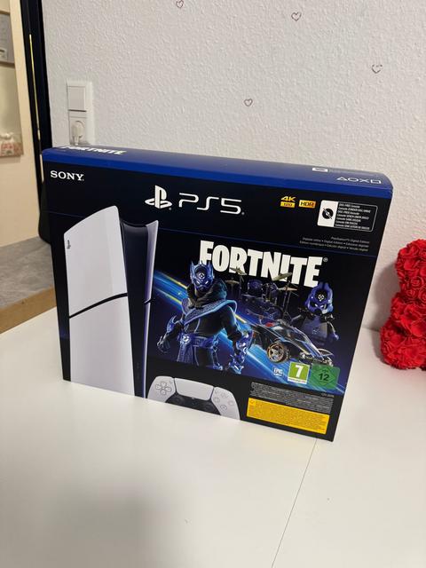 Satıldı Playstation 5 Slim Digital - Fortnite Bundle 1TB