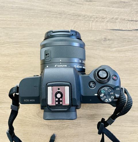 Canon EOS M50 Vlogger Aynasız Kit Fotoğraf Makinesi