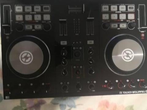 TRAKTOR S2 MK2 DJ SETUP