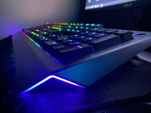 SATILIK Alienware Pro AW768 Brown Switch Türkçe RGB Mekanik Gaming Klavye