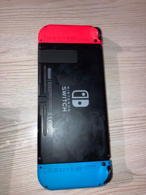 Nintendo Switch V1 ve Oyunlar + 256 GB SD Card