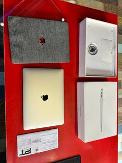 [SATILDI] Apple Macbook Air M1 8/256 GB TR