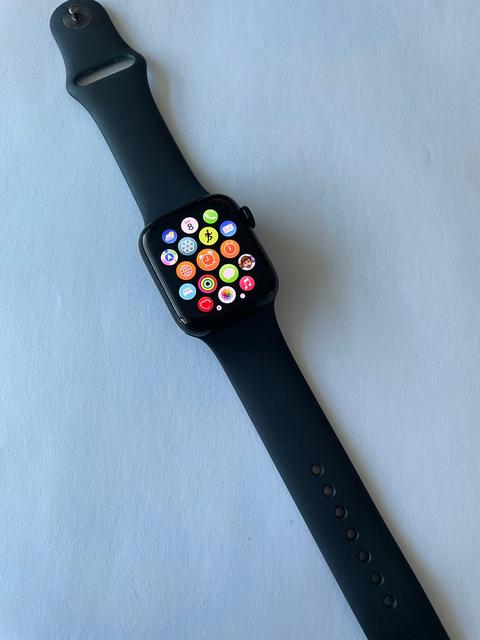 [SATILDI] Hatasız Garantili Apple Watch SE 2. Nesil 40 MM