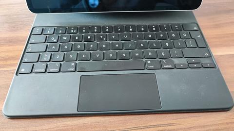 12.9 inç iPad Pro (6. nesil) için Magic Keyboard - Türkçe Q Klavye - Siyah