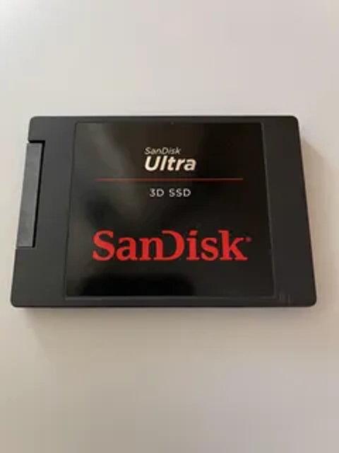 [SATILDI] 2.5" Harici SSD ve HDD