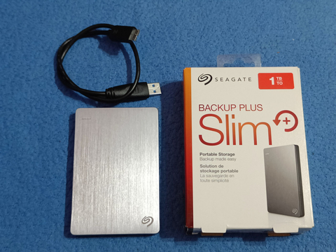 Seagate Backup Plus Slim 1TB Harici Portable HDD – Silver USB 3.0...