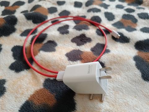 OnePlus 30W WARP Charge + Kablo - Orijinal...