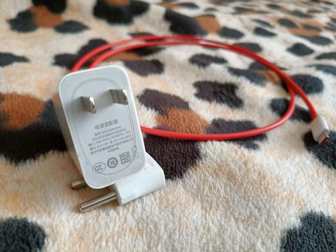 OnePlus 30W WARP Charge + Kablo - Orijinal...