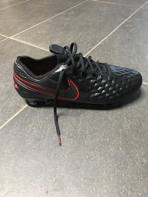 Tiempo legend 8 elite fg (Siyah) 41 numara Krampon uygun fiyat !!!