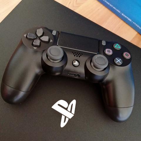 Playstation 4 Pro - 24 Adet Orijinal Oyun Hediyeli