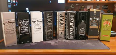 Jack Daniel's 7 adet farklı metal kutu