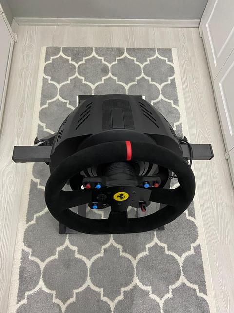 Thrustmaster T300 Ferrari Alcantara & Next Level Racing Stand ( Sıfırdan farksız )