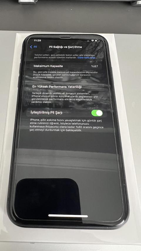 Garantili Sıfırdan Farksız iPhone 11 Siyah